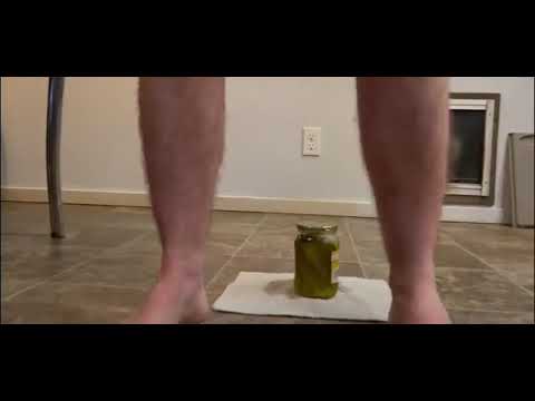 Unbelievable! Man’s Jaw-Dropping Jar Stunt Exposed – Watch at Your Own Risk!