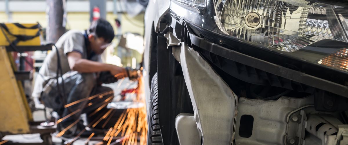 Auto Body Technician Jobs: The Dirty Secret to a High-Demand, Hands-On Career with a Bang