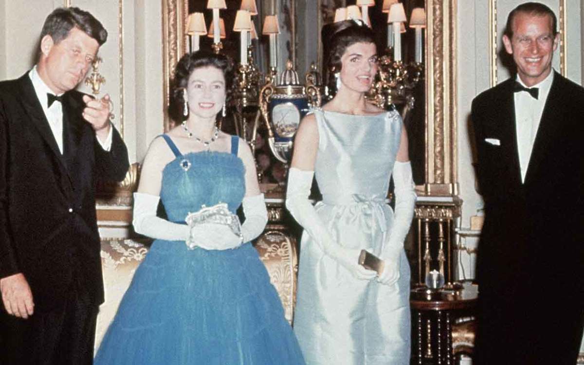 Jackie Kennedy and Queen Elizabeth: The Forbidden Royal Affair Exposed Jackie Kennedy and Queen Elizabeth: The Forbidden Royal Affair Exposed